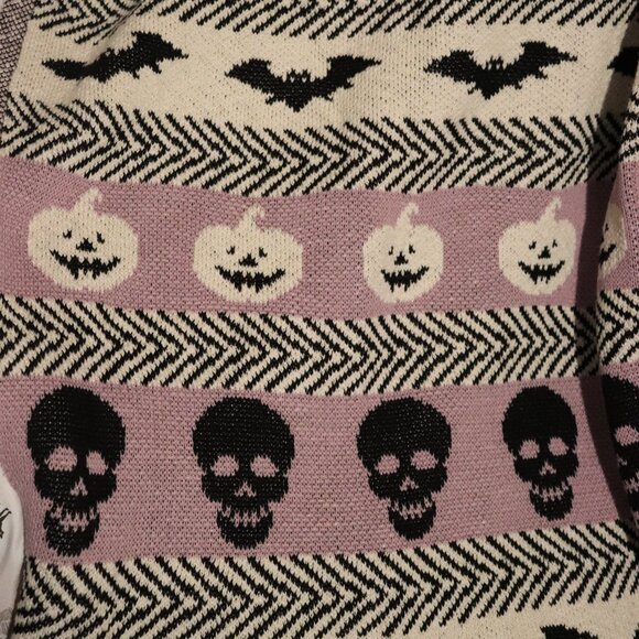 Spooky Night Lavender Pastel Halloween Chochet throw blanket Skulls pumpkin - Picture 1 of 3